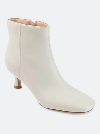 Journee Collection Tru Comfort Kelssa Bootie In White