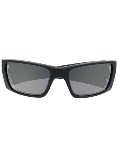 Oakley Logo标牌太阳眼镜 In Black
