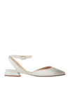 Oroscuro Ballet Flats In White