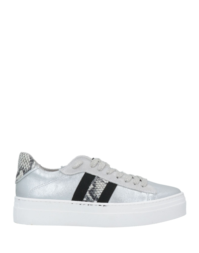Oroscuro Sneakers In Silver