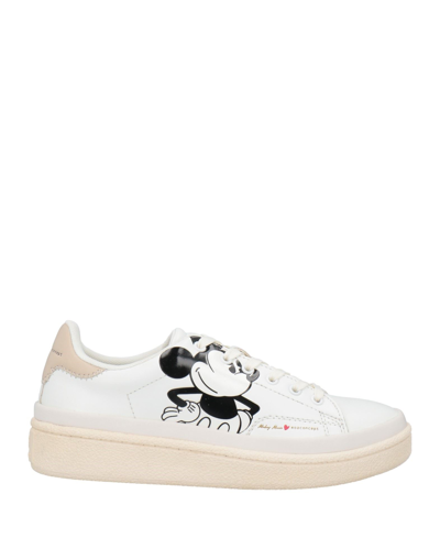 Moaconcept Sneakers In White