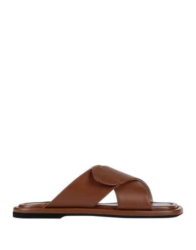 Ndegree21 Sandals In Brown