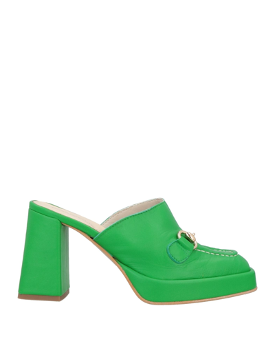 Oroscuro Woman Mules & Clogs Green Size 7 Soft Leather