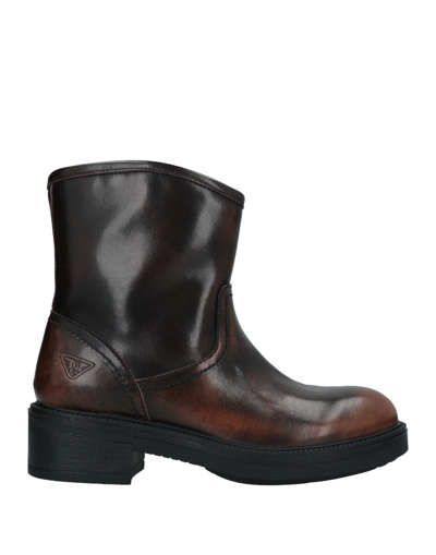 Docksteps Ankle Boots In Brown