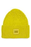 Ugg Logo-patch Knitted Beanie Hat In Relish