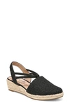 Lifestride Katrina 2 Womens Cushioned Footbed Canvas Wedge Sandals In Black Floral Fabric