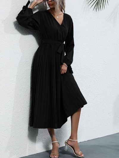 Anna-kaci Sleeve Cutout Pleated Dress In Black