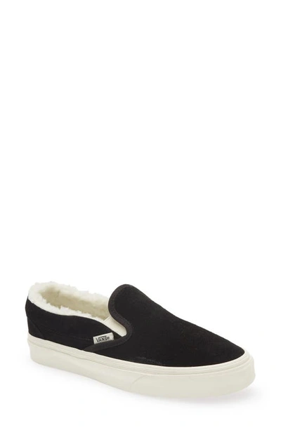 Vans Classic Slip-on Sneaker In Black