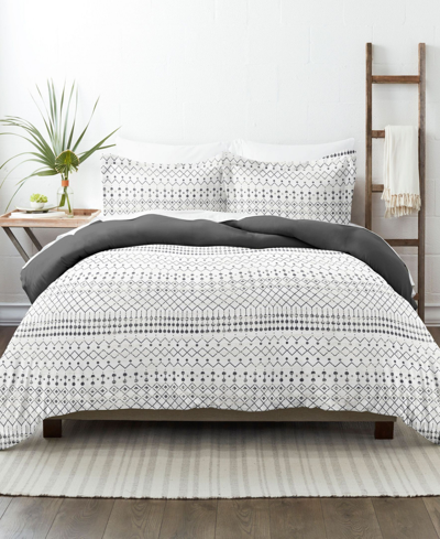 Ienjoy Home Utra Soft Reversible 3-pc. Duvet Cover Set, King/california King In Gray Etched Gate
