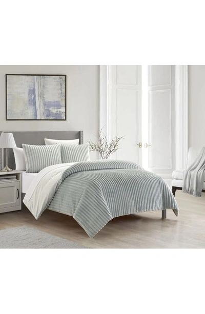 Chic Fergus Channle Quilted Faux Fur Comforter Set In Grey