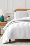 Southshore Fine Linens Chevron Quilt Set In White