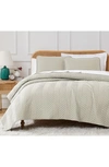Southshore Fine Linens Chevron Quilt Set In Alabaster