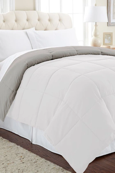 Modern Threads Down Alternative Reversible Comforter In White/grey