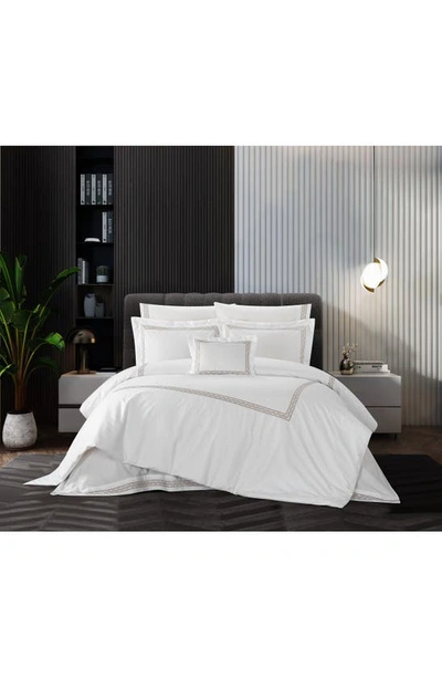 Chic Crete Hotel Inspired Design 4-piece Comforter Set In Beige