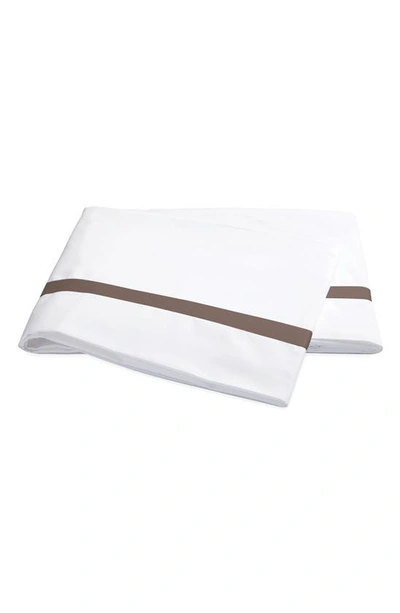 Matouk Lowell 600 Thread Count Flat Sheet In White/ Mocha