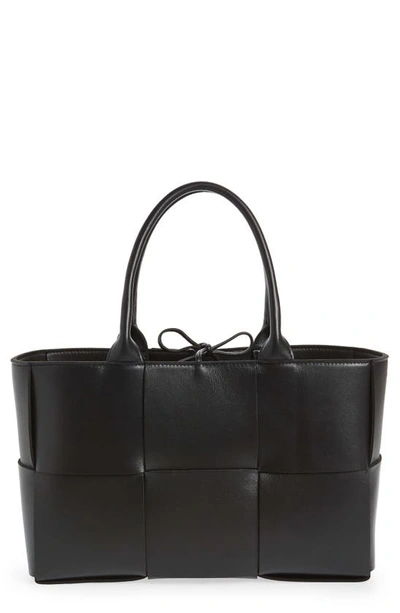 Bottega Veneta Arco Small Intrecciato-leather Tote Bag In Black-silver