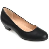 JOURNEE COLLECTION COLLECTION WOMEN'S COMFORT WIDE WIDTH SAAR PUMP