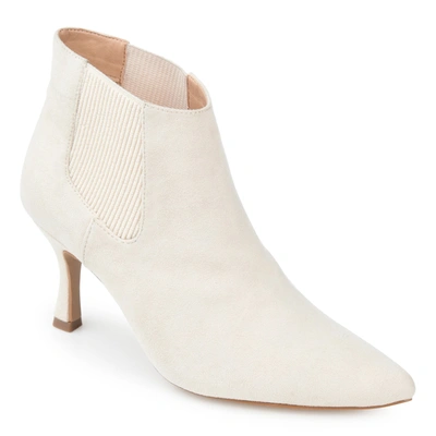 Journee Collection Collection Women's Tru Comfort Foam Wide Width Elitta Bootie In White