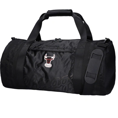 MITCHELL & NESS CHICAGO BULLS HARDWOOD CLASSICS SATIN DUFFEL BAG