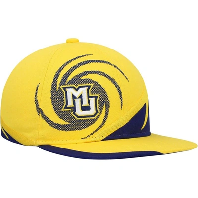 MITCHELL & NESS YOUTH MITCHELL & NESS GOLD/BLUE MARQUETTE GOLDEN EAGLES SPIRAL SNAPBACK HAT