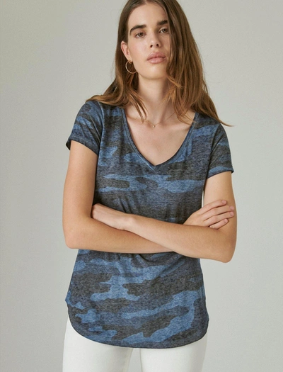 Lucky Brand Womens Vneck Camo Tee In Blue