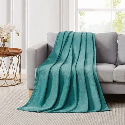 5th Avenue Lux Ultra Plush 50x70 Throw In Teal