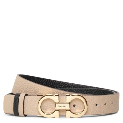 Ferragamo Gancini-buckle Leather Belt In Macadamia/black