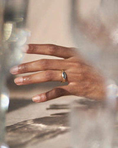 Fine Elektra In Gold