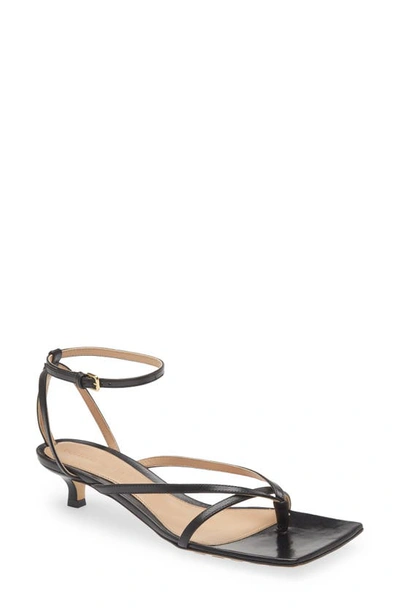 Bottega Veneta Stretch 45 Square-toe Leather Sandals In Black