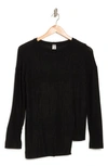 Go Couture Long Sleeve Asymmetric Hem Top In Black Print 1