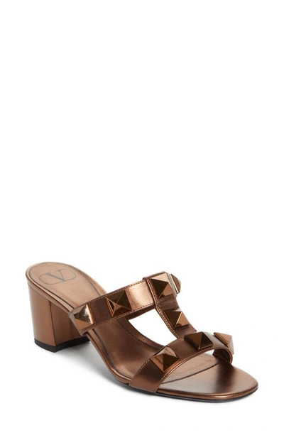 Valentino Garavani Roman Stud Slide Sandal In Bronzo