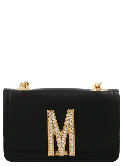 Moschino M 标牌皮质斜挎包 In Black