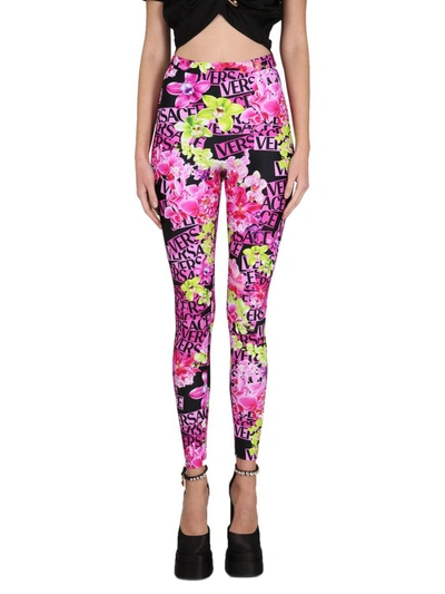 Versace Logo Floral-print Leggings In Fuchsia,black