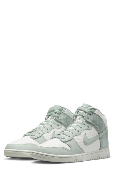 Nike Dunk Hi Retro Se Basketball Sneaker In Summit White/ Light Silver
