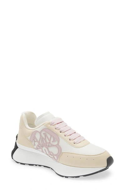 Alexander Mcqueen Sprint Runner Appliquéd Leather Exaggerated-sole Sneakers In White