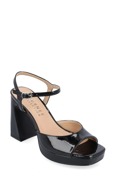 JOURNEE COLLECTION JOURNEE COLLECTION ZIARRE PATENT BLOCK HEEL SANDAL