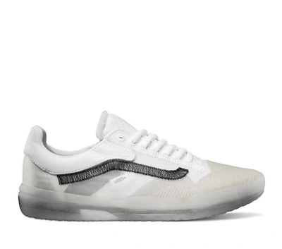 Vans Ua Ultimatewaffle Exp Staple Shoes In Wht1 White