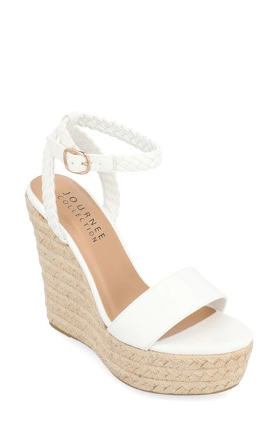 Journee Collection Tru Comfort Foam Andiah Sandal In White