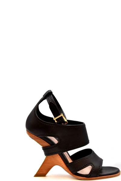 Alexander Mcqueen Sandal In Black