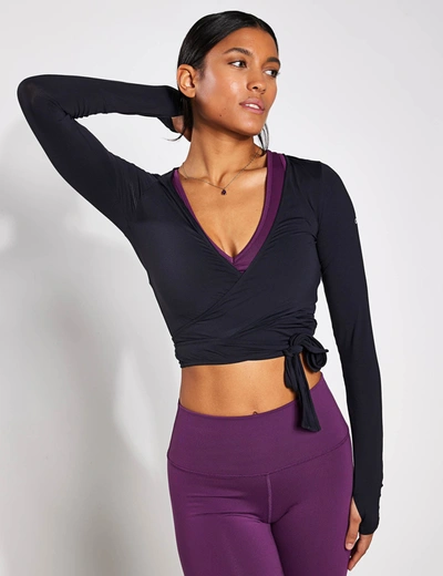 Alo Yoga Cropped Escalate Wrap Top In Black