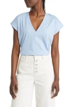 Frame Le Mid Rise V-neck Tee In Oxford Blue