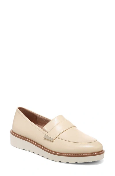 Naturalizer Adiline Loafer In Vanilla Cream Beige Leather