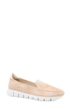Amalfi By Rangoni Jake Flat In Nude Cashmere/platino