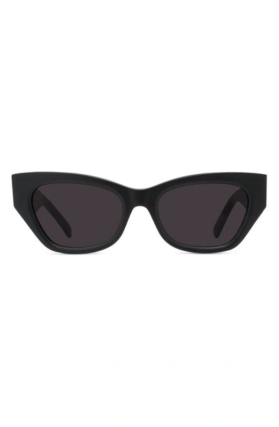 Givenchy Gv40008u 02a Cat Eye Sunglasses In Grey