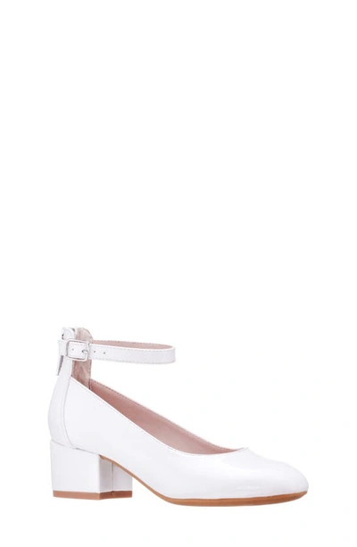 Nina Lennie Dress Shoe In White Patent
