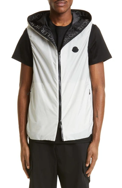 Moncler Pakito Water Repellent Nylon Hooded Waistcoat In 21d Ice