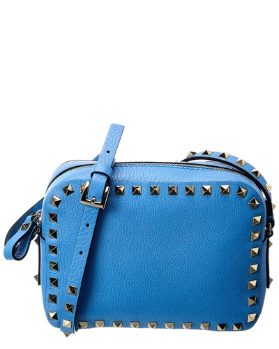 Valentino Garavani Valentino Rockstud Grainy Leather Camera Bag In Blue