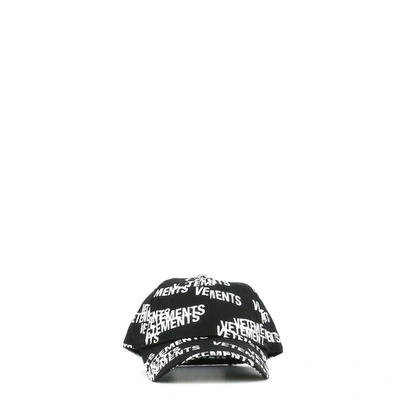 Vetements Stamped Logo Cap In Black/white