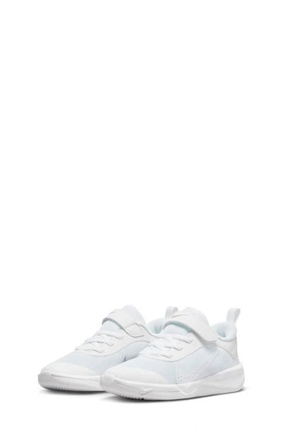 Nike Omni Multi-court Little Kids' Shoes In White,pure Platinum,white