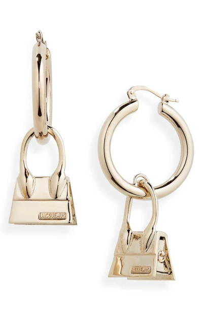 Jacquemus Les Creoles Chiquito Charm Hoop Earrings In Light Gold 270